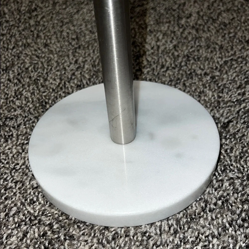 Silver and White T-Bar Jewelry Stand
